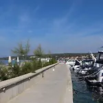 1 Malinska