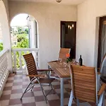 1 Appartamento Malinska